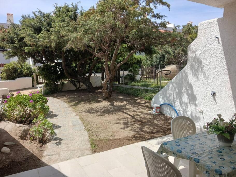 Appartamento A Baia Santa Reparata Luaran gambar